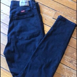 Black wrangler jeans. Size 30x28. High rise skinny